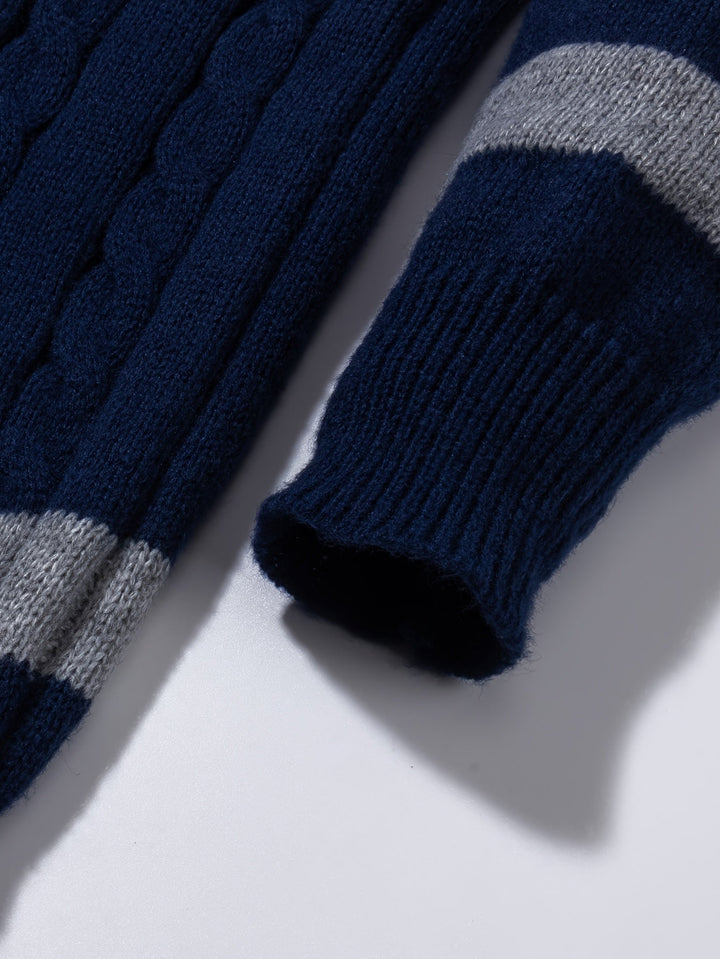 Nolan | Sweter z teksturowanym splotem warkoczowym