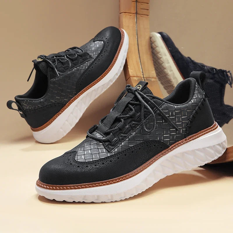 Lancaster Z ozdobnym noskiem Skórzane Sneakersy