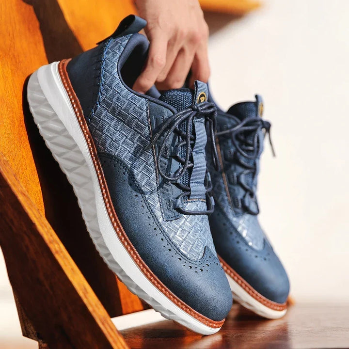 Lancaster Z ozdobnym noskiem Skórzane Sneakersy
