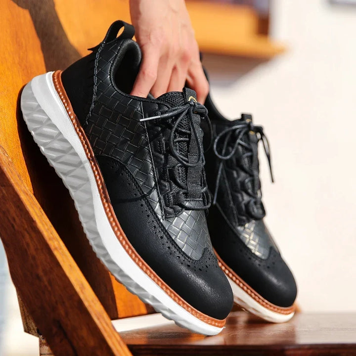 Lancaster Z ozdobnym noskiem Skórzane Sneakersy