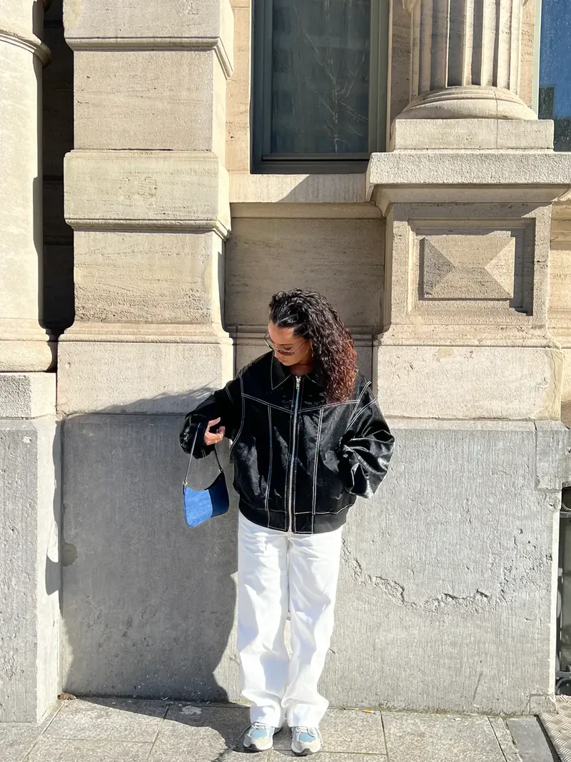 Kontrastowa kurtka oversize – oferta limitowana