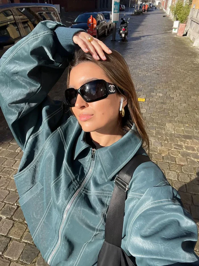 Kontrastowa kurtka oversize – oferta limitowana