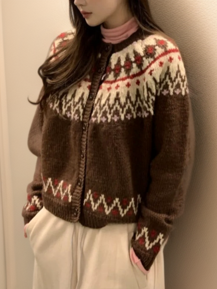 Alia | Stylowy Sweter Retro