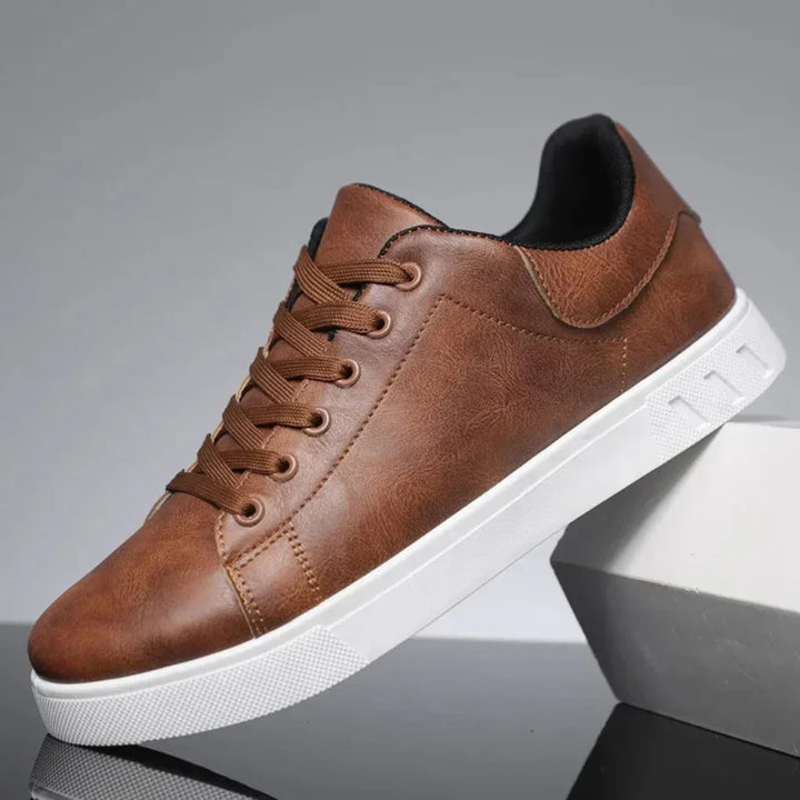 Trwałe Niskie Sneakersy z Metalowym Noskiem